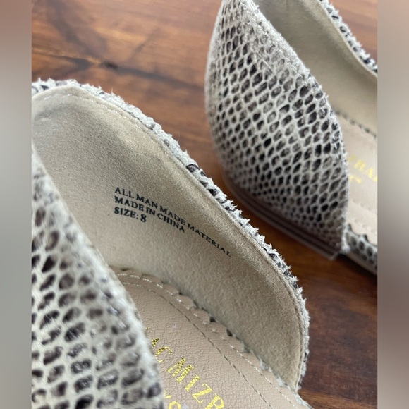 Isaac Mizrahi Snakeskin Print Low Heel Slip-on Flats Size 8 Women’s EUC - Picture 7 of 7